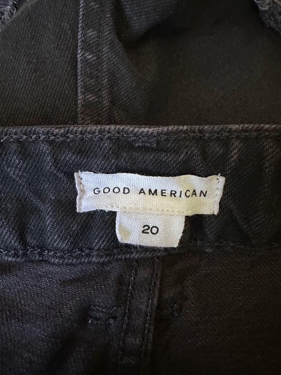 Good American Bombshell Distressed Fly Button Denim Shorts Black NWT~20 - Picture 3 of 4